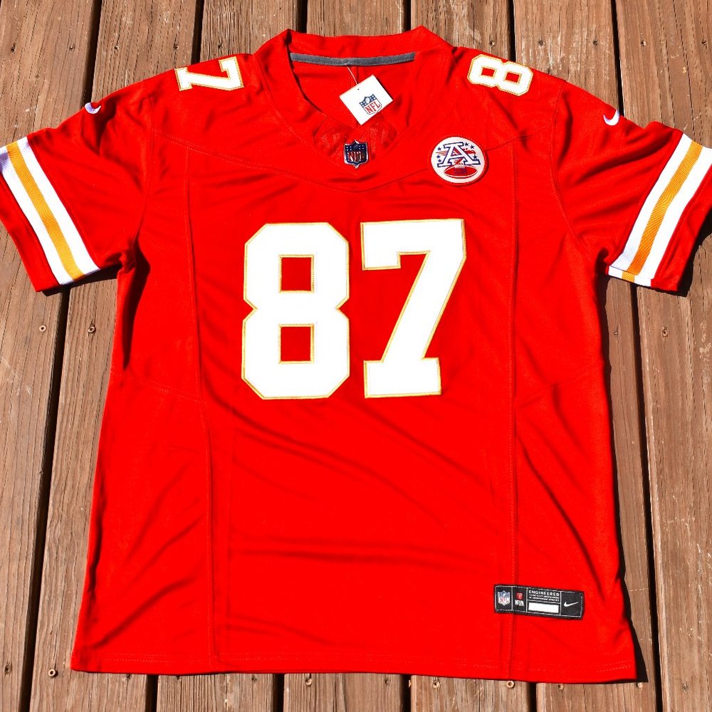 New! Travis Kelce Kansas City Chiefs Red Football Jersey Adult Men's Small - Picture 2 of 2